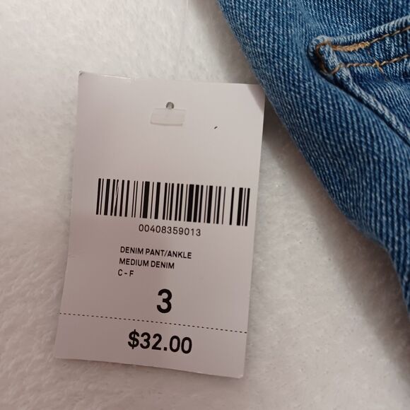 Almost Famous Vintage Ankle Women's Distressed High-Rise Jeans Size 3 - Picture 10 of 12